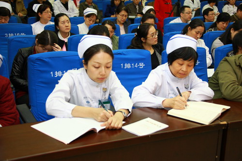怎么当领导机关干部 85A17C6FB83D8E9FFB03069EC70_237DCB1B_142E2.jpg