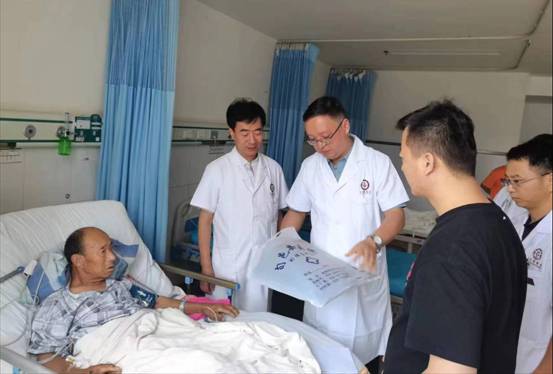 11刘时璋查房
